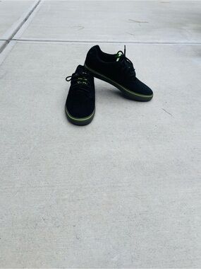 Fallen The Goats Skate Men's Black Suede Sneakers with Green Trim size 9